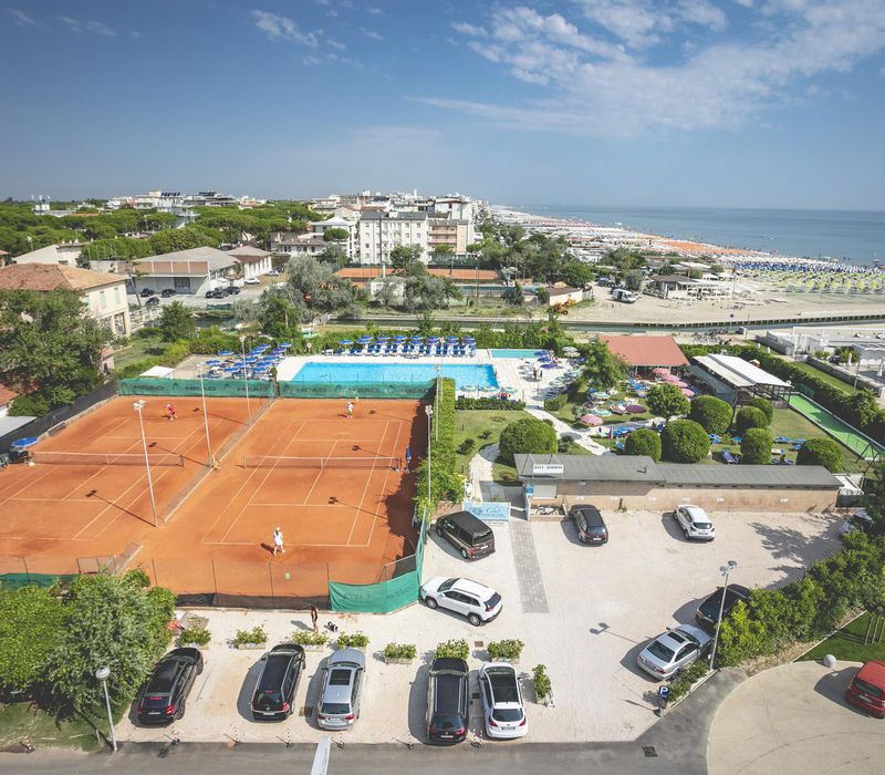 Hotel by the sea in Milano Marittima with pool